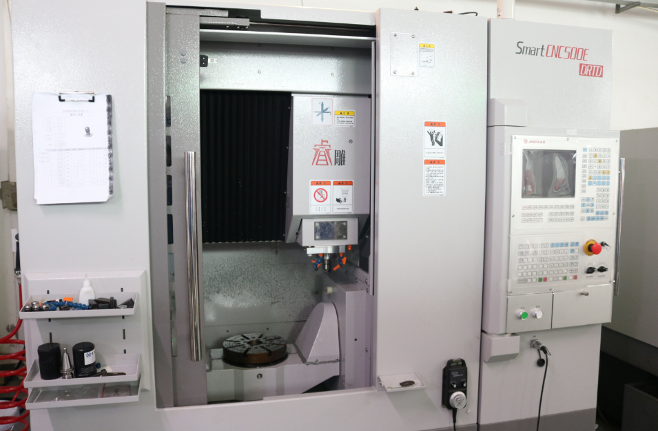 拓維模型五軸機加工設備